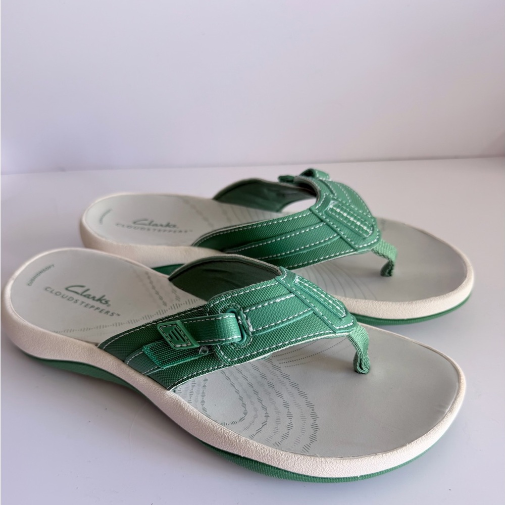Clarks Green Canvas Strap Flip Flops